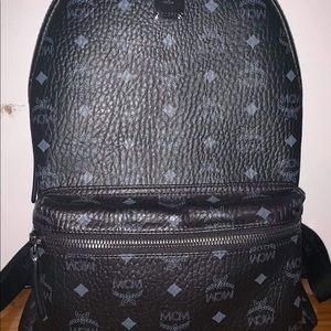 MCM Medium Stark Visetos Backpack - Black
